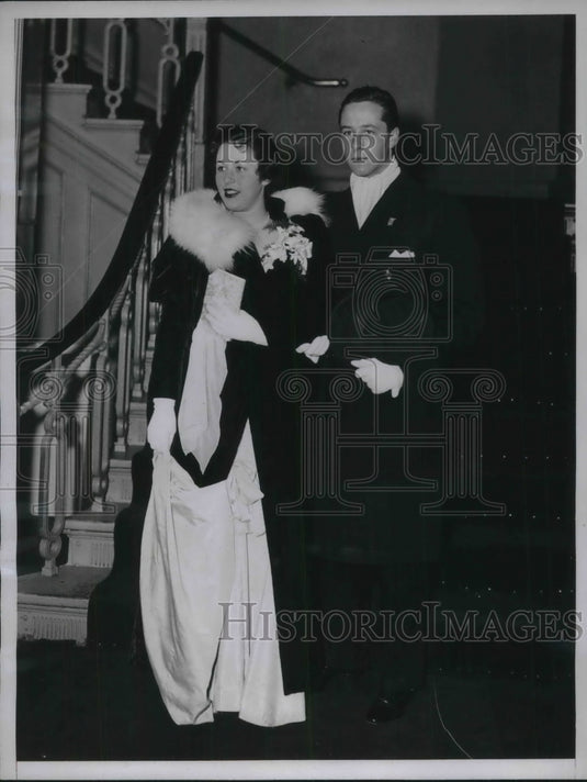 1933 Press Photo Alice A. Andre & Peter Van Buren Hoes at Metropolitan Opera - Historic Images