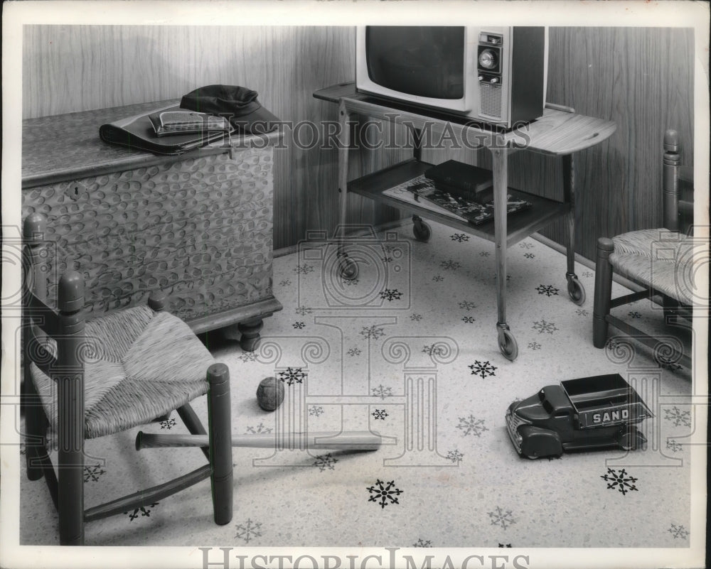 1962 Press Photo Vinyl flooring for Basement Recreation Room - Historic Images