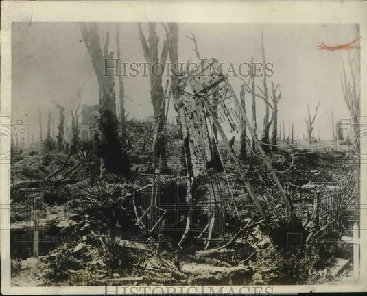 1927 Press Photo Remains of Duke of Chaulnes chateau destroyed by Germans-Historic Images