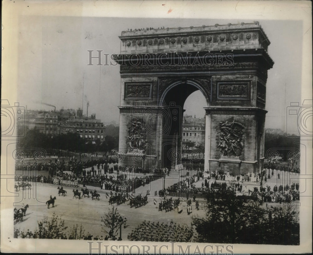 1927 Press Photo Arc de Triomphe &amp; Tomb of the Unknown Soldier in France - Historic Images