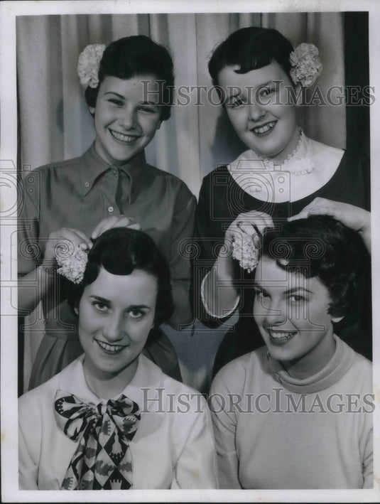 1957 Press Photo Virginia McCarty, Anne McGill, Ann O'Brien, Cathy McKeever - Historic Images