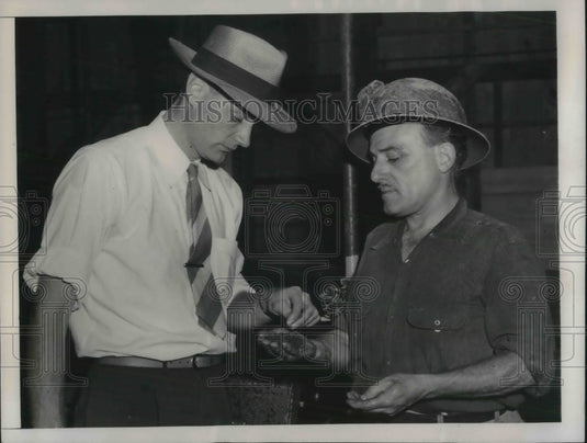 1947 Press Photo Ringewood,N.J. mine super E Munroe & St DeWolfe - Historic Images