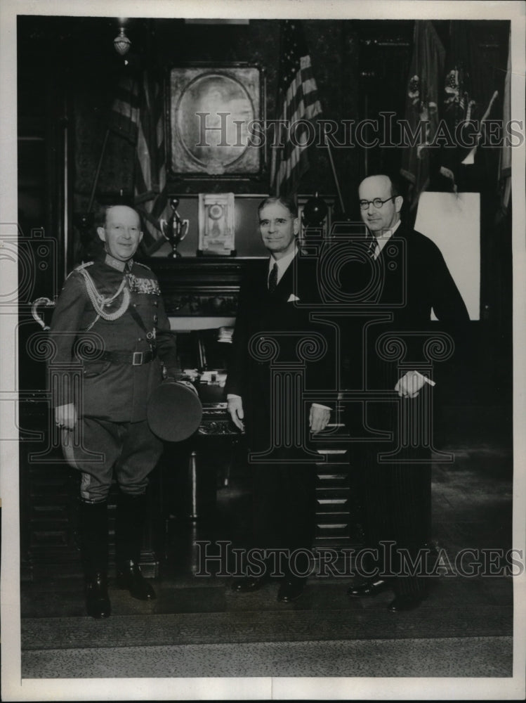 1933 Press Photo German Attache Maj. Gen.Boetticher visit Sec of War George Dern - Historic Images