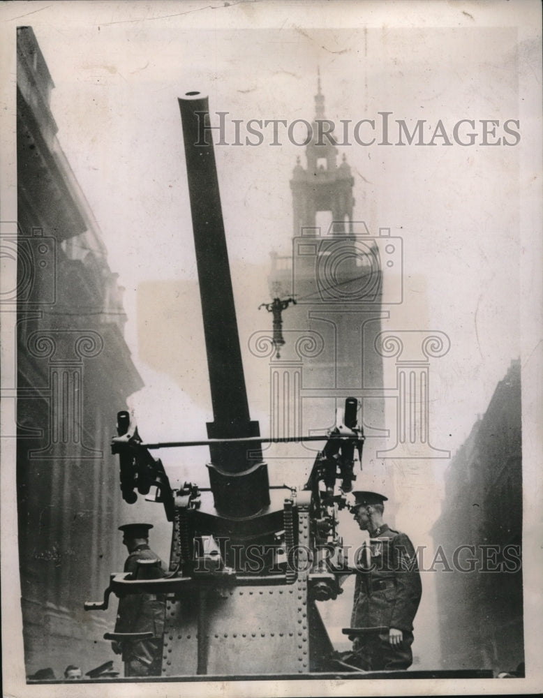 1934 Press Photo Anti-Aircraft Gun Deployed On Streets Of London - Historic Images