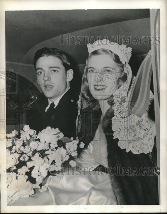 1942 Press Photo Francis Dring Wetherhill, and bride Miss Fernanda Wanamaker-Historic Images