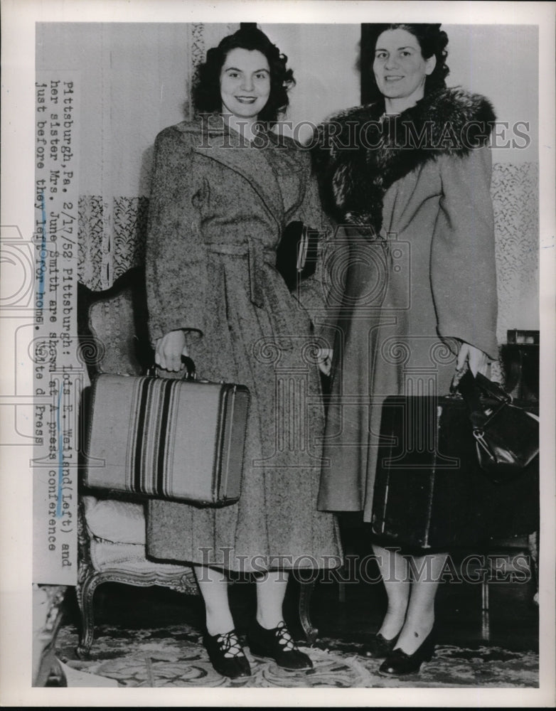 1952 Press Photo Pittsburgh, Pa Lois E Weilans &amp; sister Mrs June Smith - Historic Images