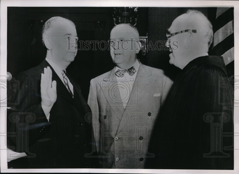 1951 Press Photo Robert E. Woodside, Judge P.G. Smith, Governor Fine - Historic Images