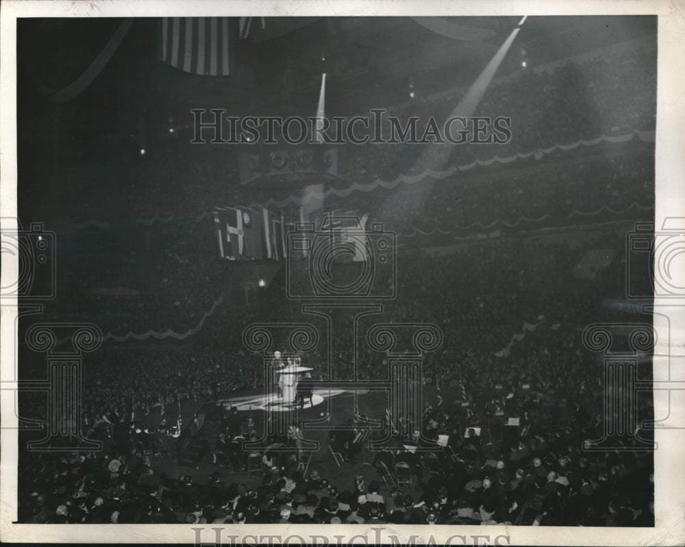 1945 Press Photo Very Rev. Hewlett Johnson at America-Soviet Friendship Rally - Historic Images