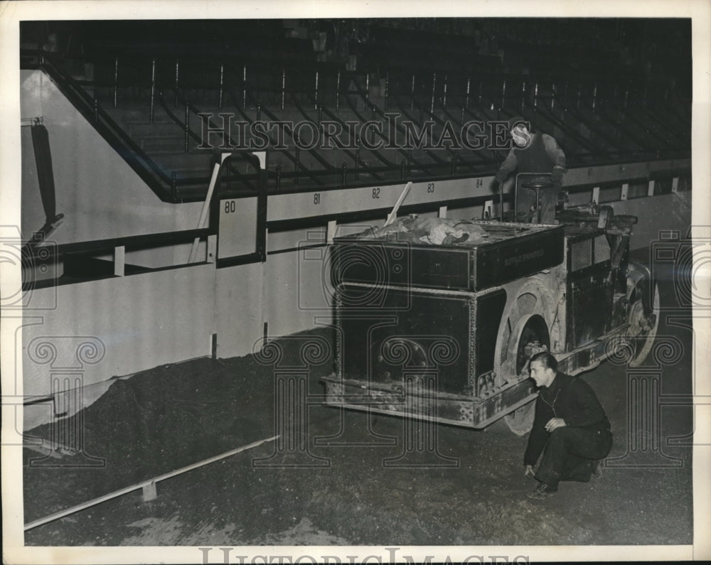 1937 Steam Shovel Levels Dirt On Floor Of Madison Square Garden-Historic Images