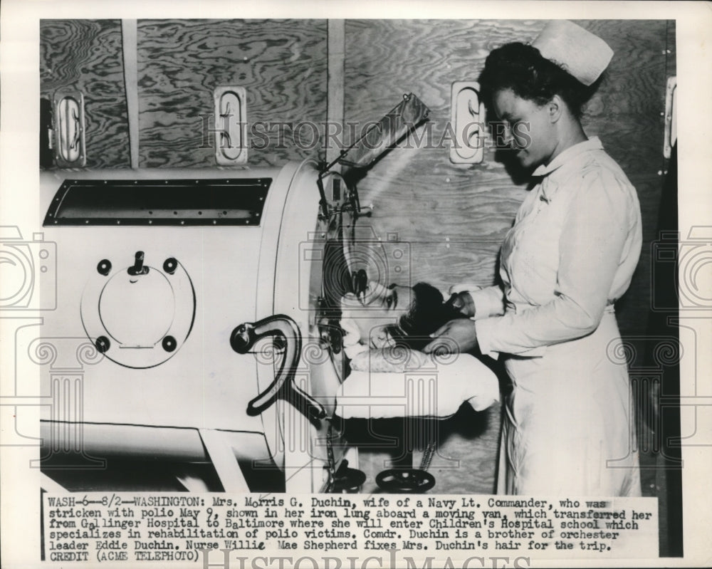 1949 Press Photo Wash.D.C. RN WM Shepherd tend polio victim Mrs MG Duchin-Historic Images