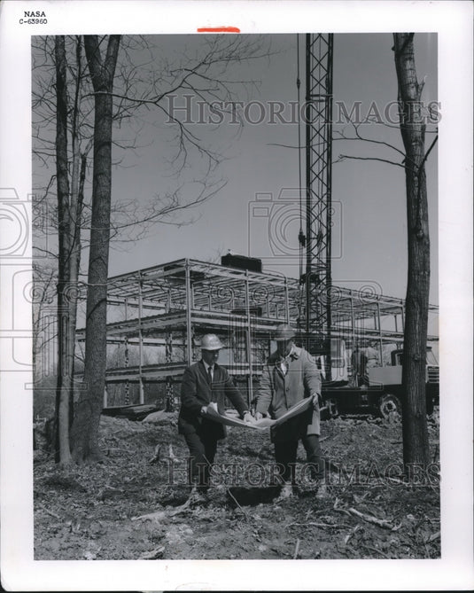 Foremen Review Plans For New NASA Office Building On Brookpark Rd - Historic Images