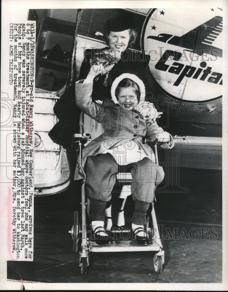 1951 Press Photo Nancy Witherow Arriving for treatment Kabat-Kaiser Hospital - Historic Images