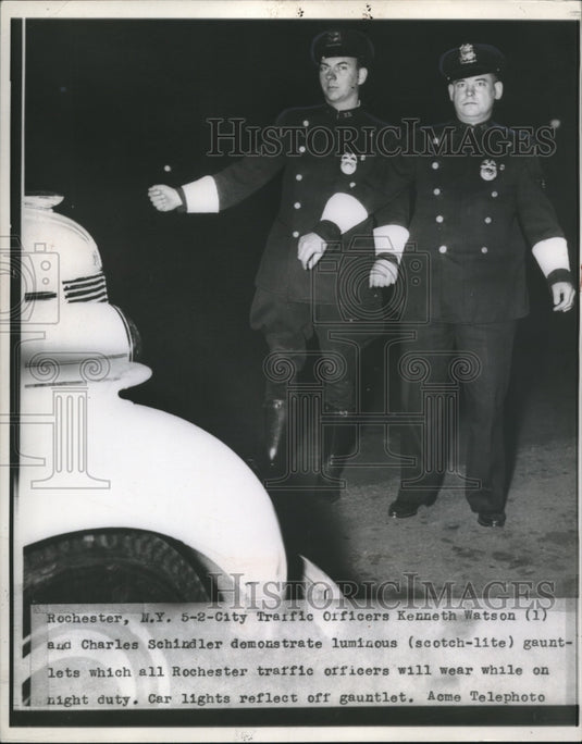 1946 NYC traffic officers K Watson & C Schindler & luminous  stripes-Historic Images