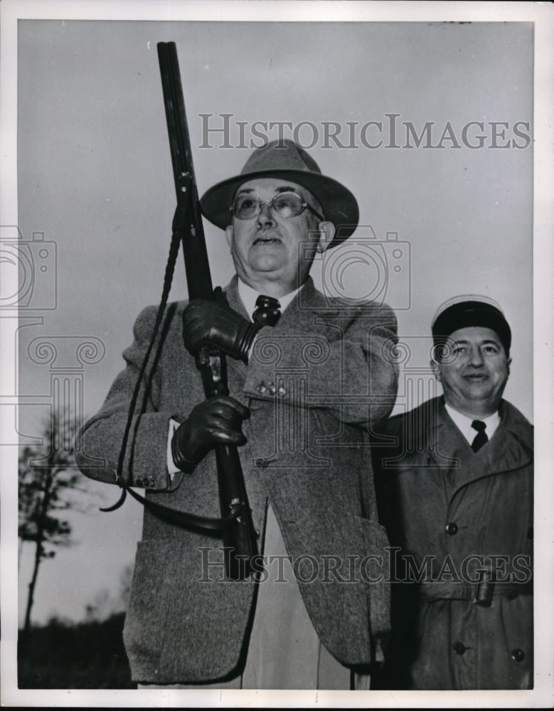 1951 Press Photo French President Vincent Auriol at Partridge Hunt - Historic Images