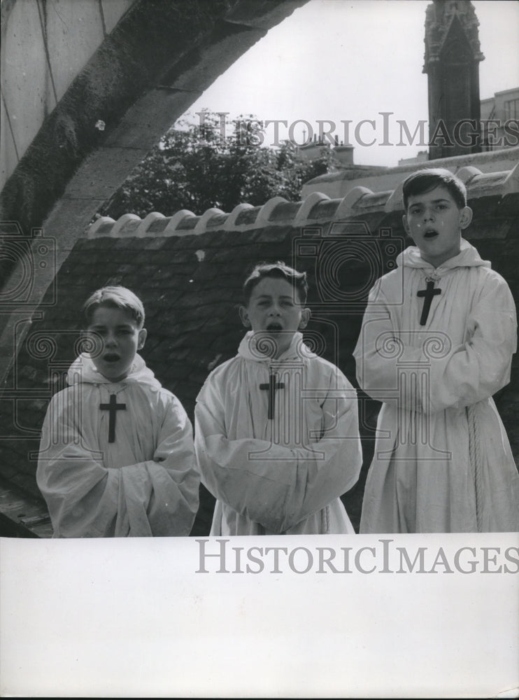 1956 Three Boys of Little Scupie in White Alb and Wooden Cross Sing - Historic Images