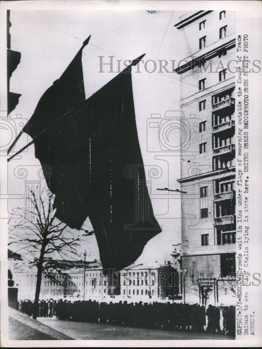 1953 Press Photo Moscow, Russia crowds  to see Stalin lying in state - Historic Images