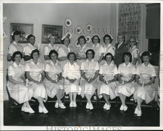 1961 Red Cross Nurse's Aides Receive Caps Mt. Sinai & Huran Hospital - Historic Images