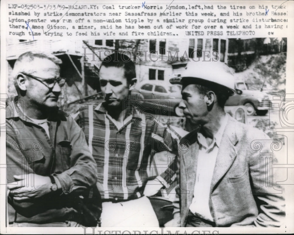 1959 Press Photo Hazard,Ky coal trucker Morris &amp; Hassel Lyndon. A Gibson,-Historic Images