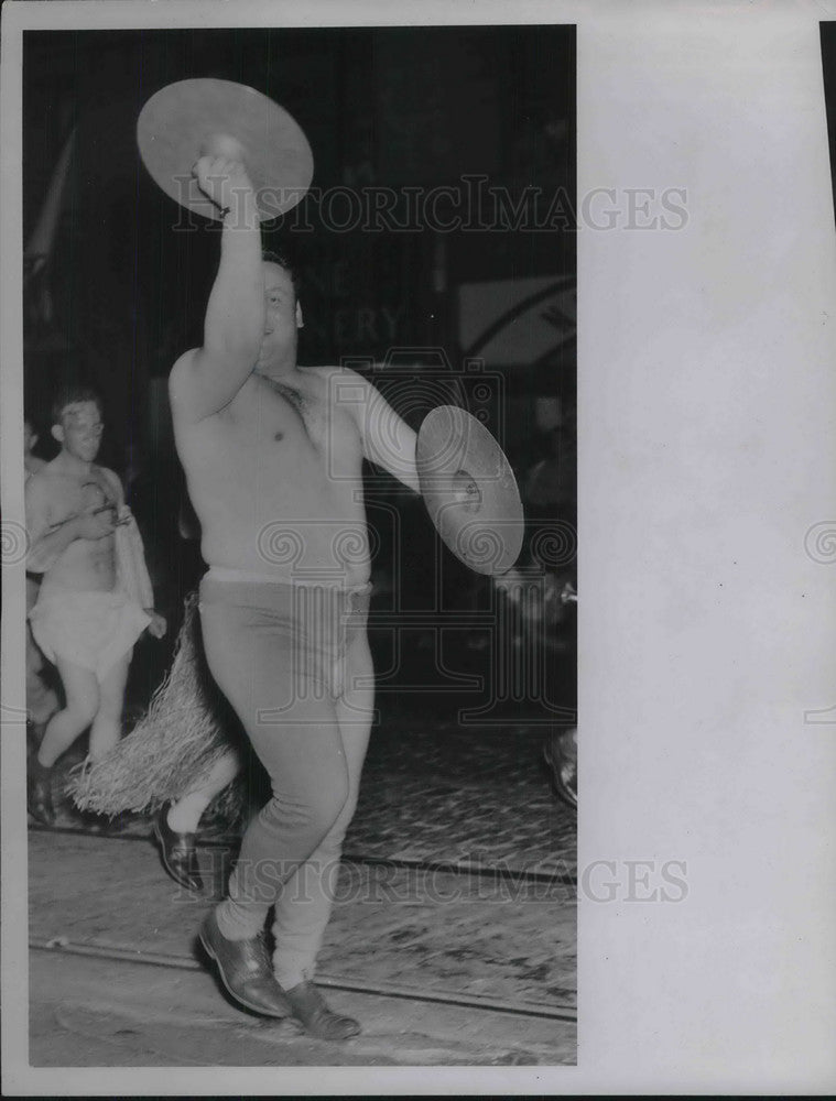 1947 Press Photo US Veterans of Foreign Wars convention parade in Cleveland - Historic Images