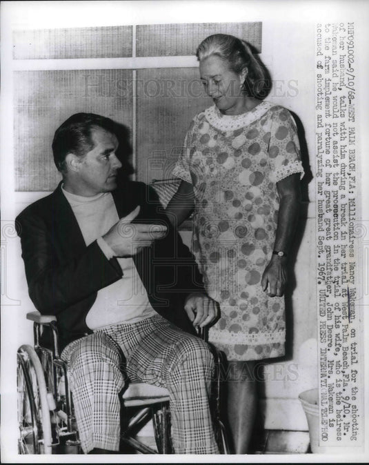 1968 Press Photo Nancy Wakeman talks to husband who she is accused of shooting-Historic Images
