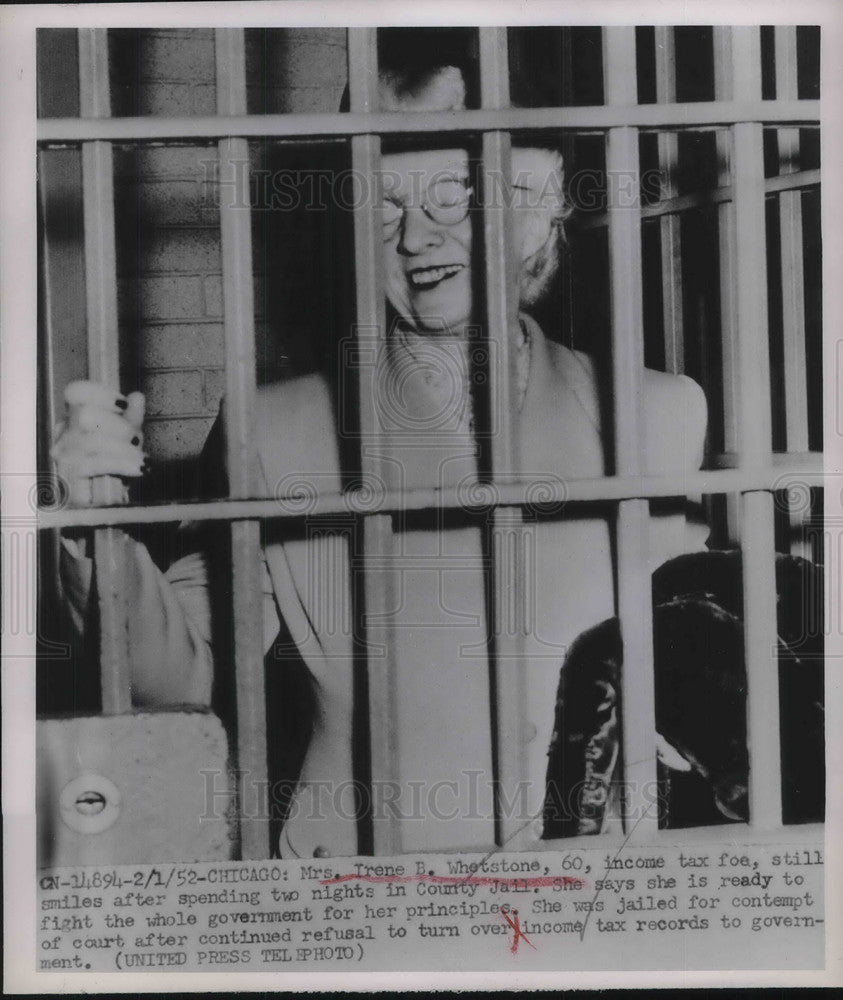 1952 Irene B. Whetstone Smiles In Jail Income Tax Records Refusal - Historic Images