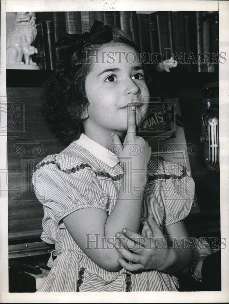 1944 Press Photo Niela Bonni Drake, Daughter of Songwriter Milton Drake - Historic Images