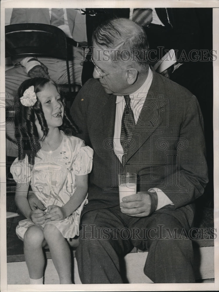 1936 Press Photo Sec. of Interior Harold Ickes, Peggy Hughes, Electrical Farm - Historic Images