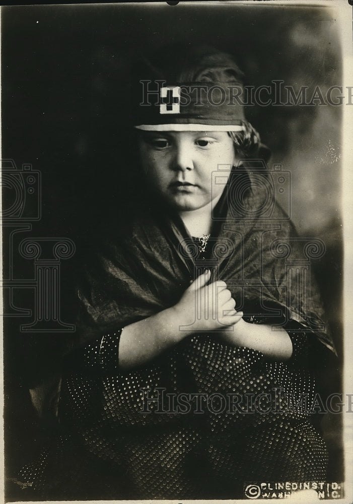1922 Beverly Moffett daughter of R Amd Wm Moffett in D.C. - Historic Images