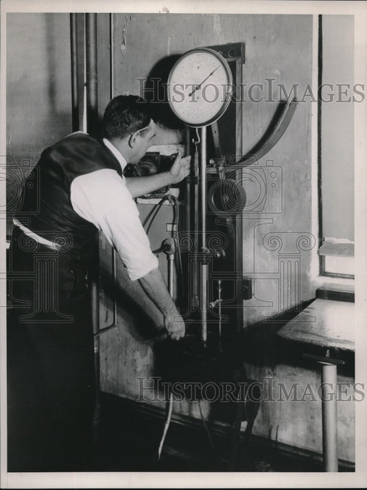 1936 Press Photo Cotton Testing Machine US Department Of Agriculture - Historic Images