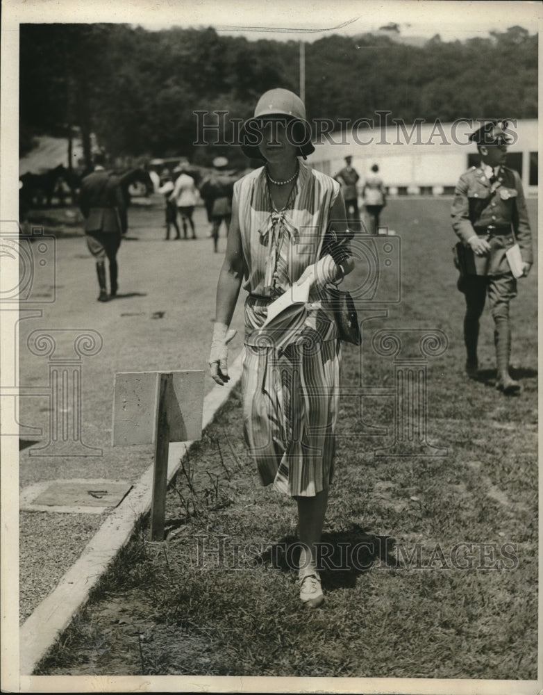 1930 Press Photo Mrs. Bernard F. Gimbel at Annual West Point Horse Show-Historic Images