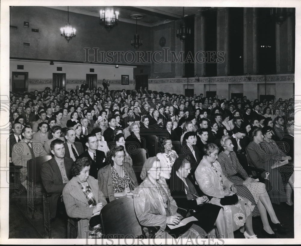 1945 Euclid Attendance Cleveland meeting - Historic Images