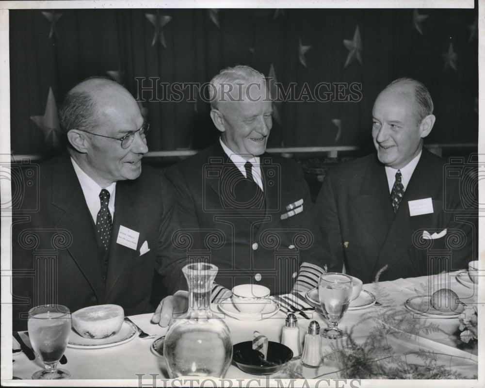 1946 Press Photo Wilbur Forrest Adm Chester Nimitz John Knight - Historic Images