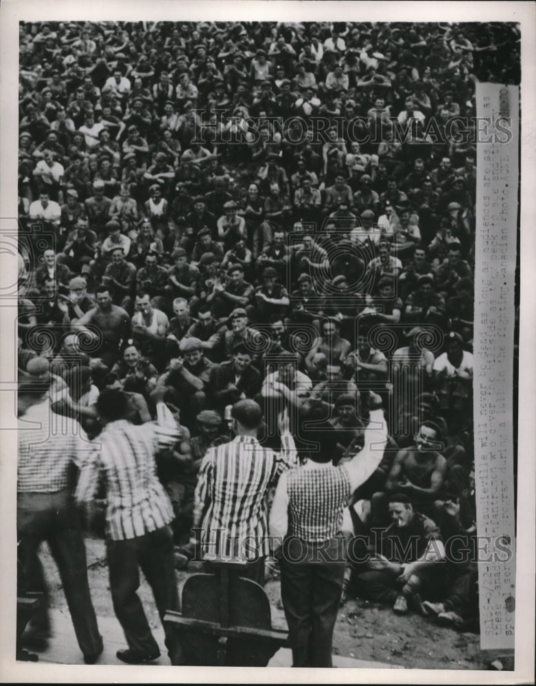 1951 Crowd in Canada-Historic Images