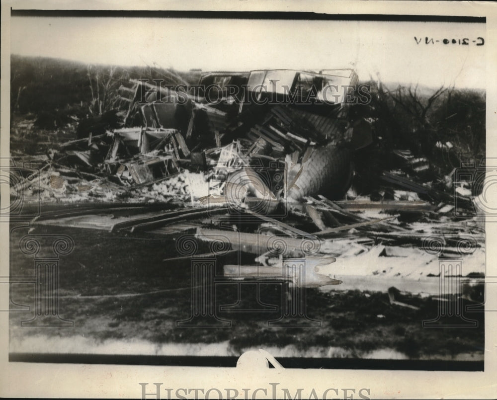 1930 Tekemah, Neb. ruins of RK Hancock home struck by tornado - Historic Images