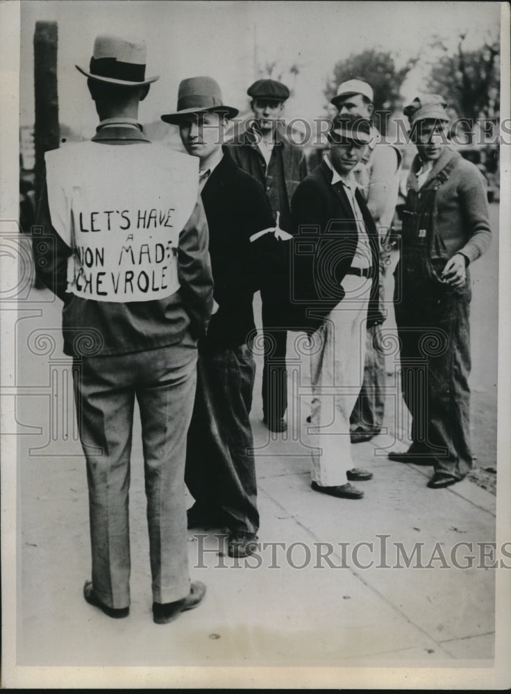 1934 Picketers at Chevrolet plant in Kansas City,Mo-Historic Images