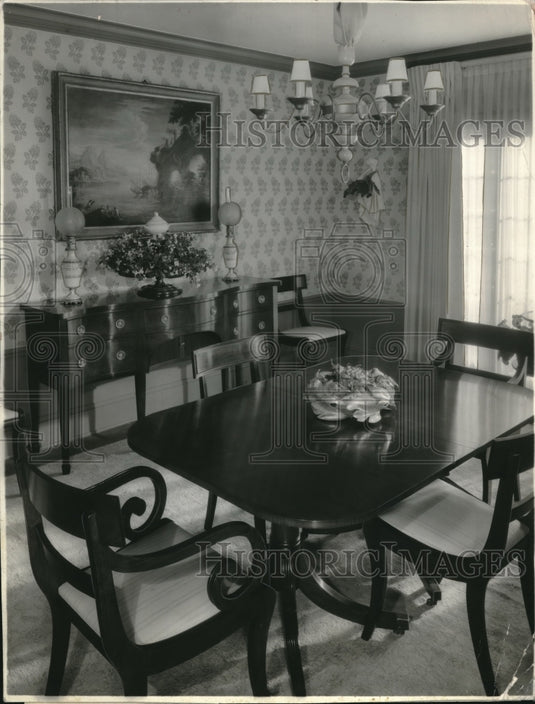 1937 A dining rom table & chair set in a home  - Historic Images