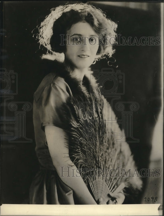 1923 Katherine Radcliffe of Cardiff, Wales in D.C. - Historic Images