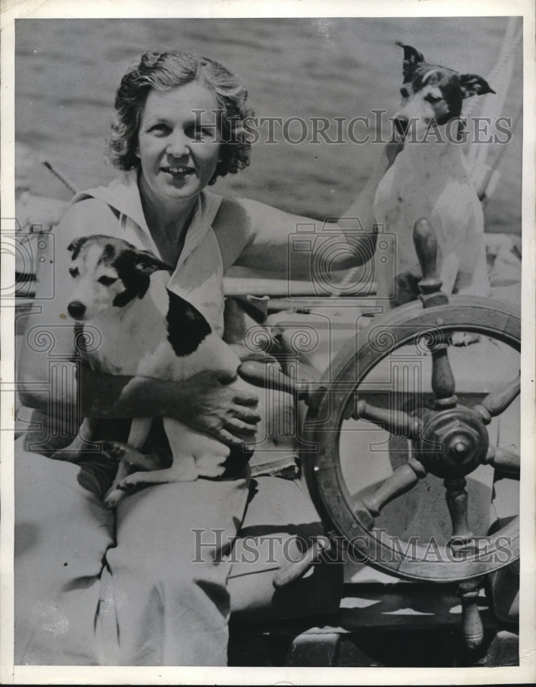 1938 Press Photo Mrs William Tiemeyer & her 2 Fox Terriers w/c will accompany - Historic Images