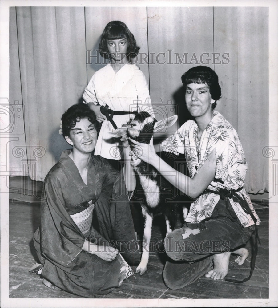 1960 Kaye Anderson, Susan Hulbert & Lee Ann Sapish member of the - Historic Images