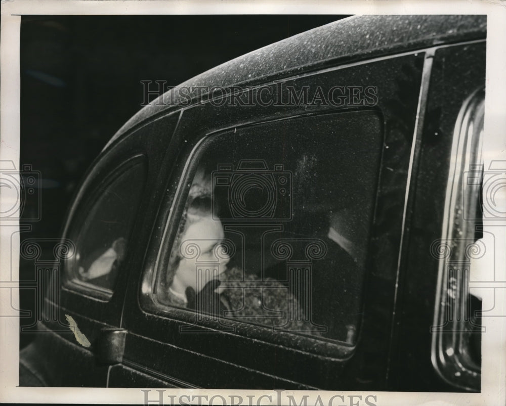 1946 NYC, Pearl Lusk in police custody for a shooting  - Historic Images