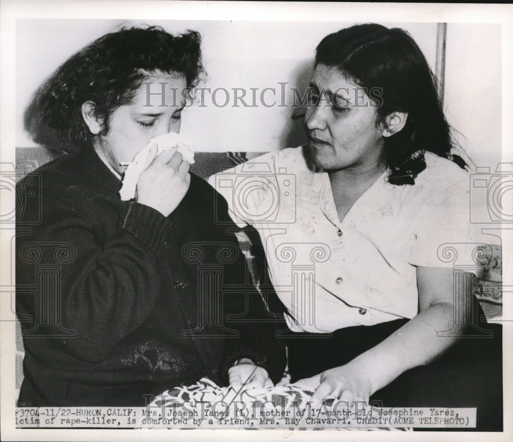 1949 Press Photo Mrs Joseph Yanez victim a rapist -killer comforted by Mrs-Historic Images