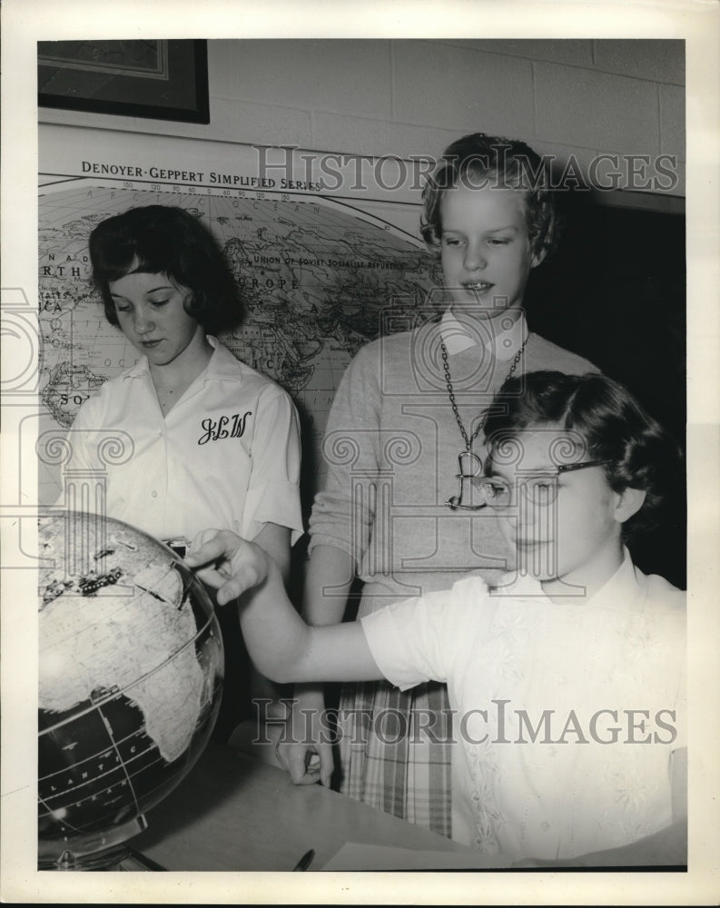 1960 Pleasant Valley Junior High Janet Wagner Carol Cooper - Historic Images