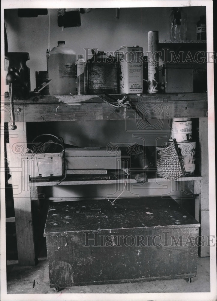 1965 Press Photo Stuff of Shelving - Historic Images