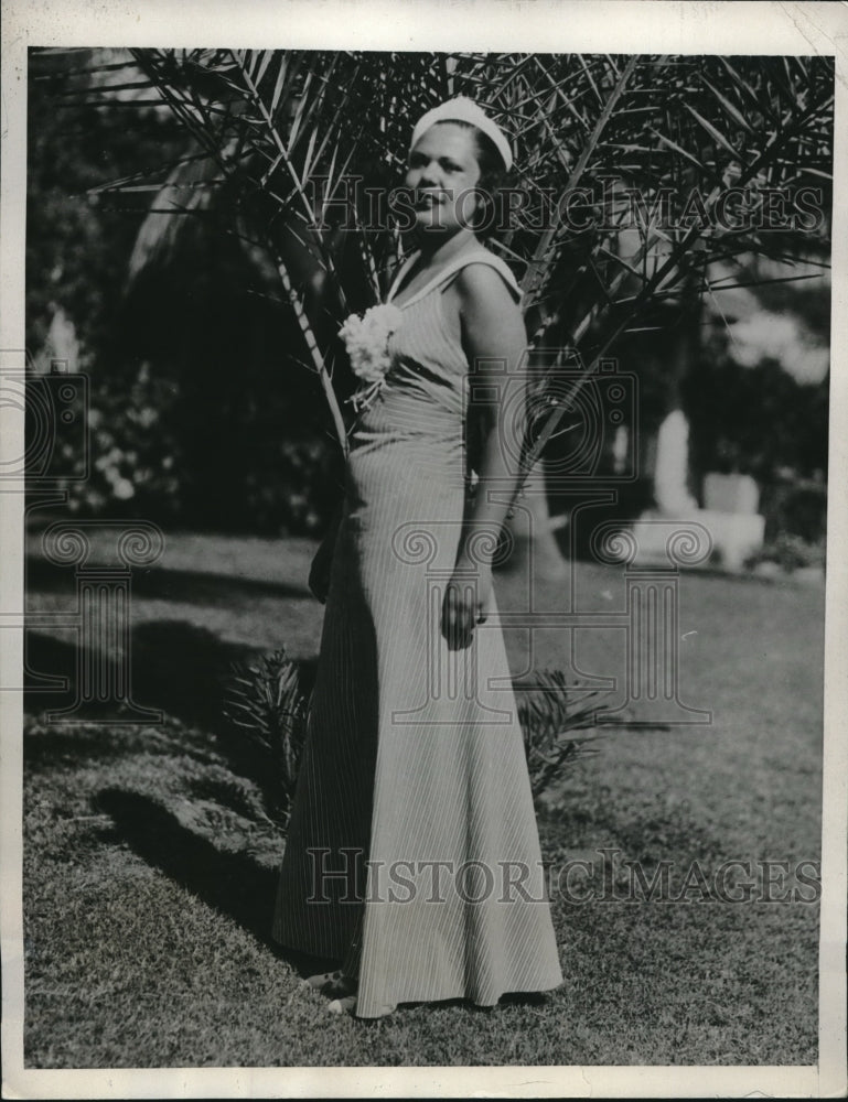 1933 Press Photo Miss Blillie John Costume Stripes Flamingo Hotel - neb66096 - Historic Images