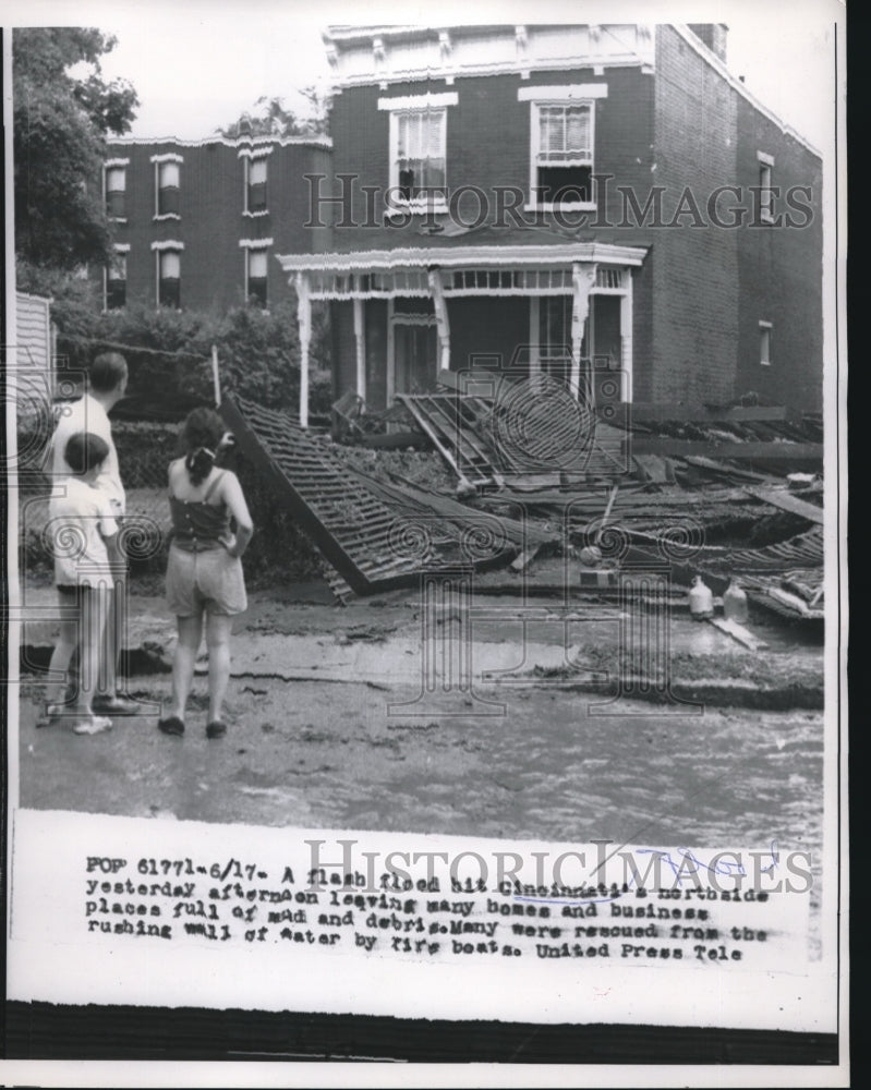 1957 Press Photo Cinncinati, Ohio damage from a flash flood - Historic Images