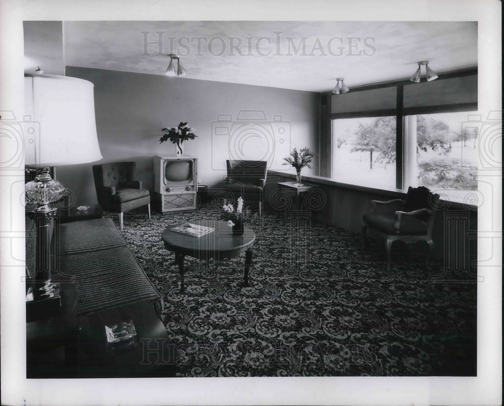 1953 Press Photo Shaker House Hotel interior view in Cleveland Ohio - neb66326 - Historic Images