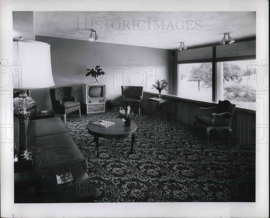 1953 Press Photo Shaker House Hotel interior view in Cleveland Ohio - neb66326 - Historic Images