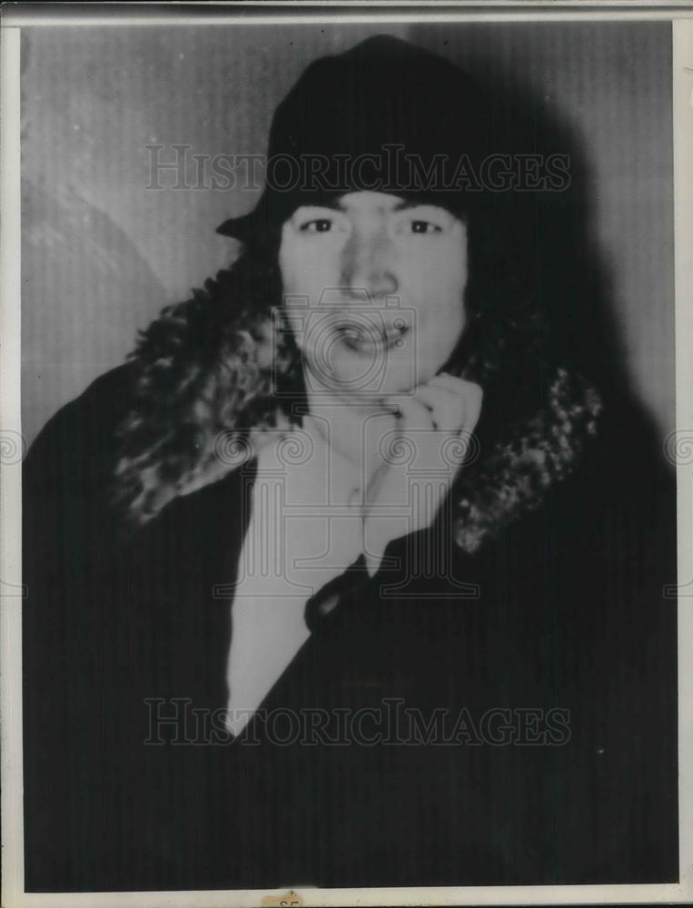 1937 Press Photo Mrs. Henry King whose husband force to feed escape convicts-Historic Images