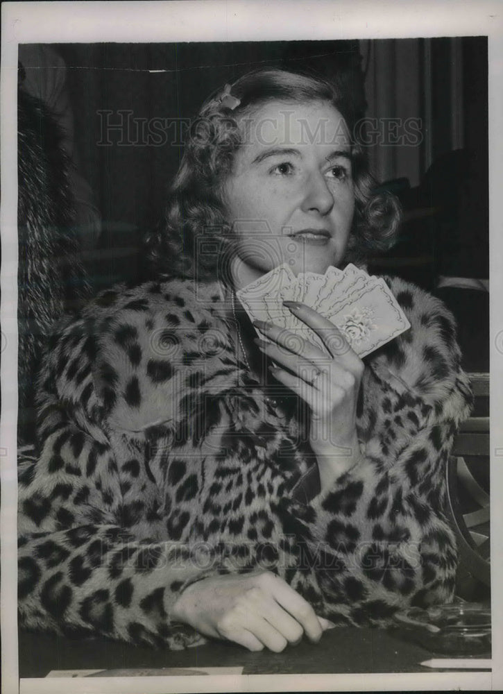 1940 Press Photo Mrs. Ralph C. Young oh Philadelphia Bridge Player-Historic Images