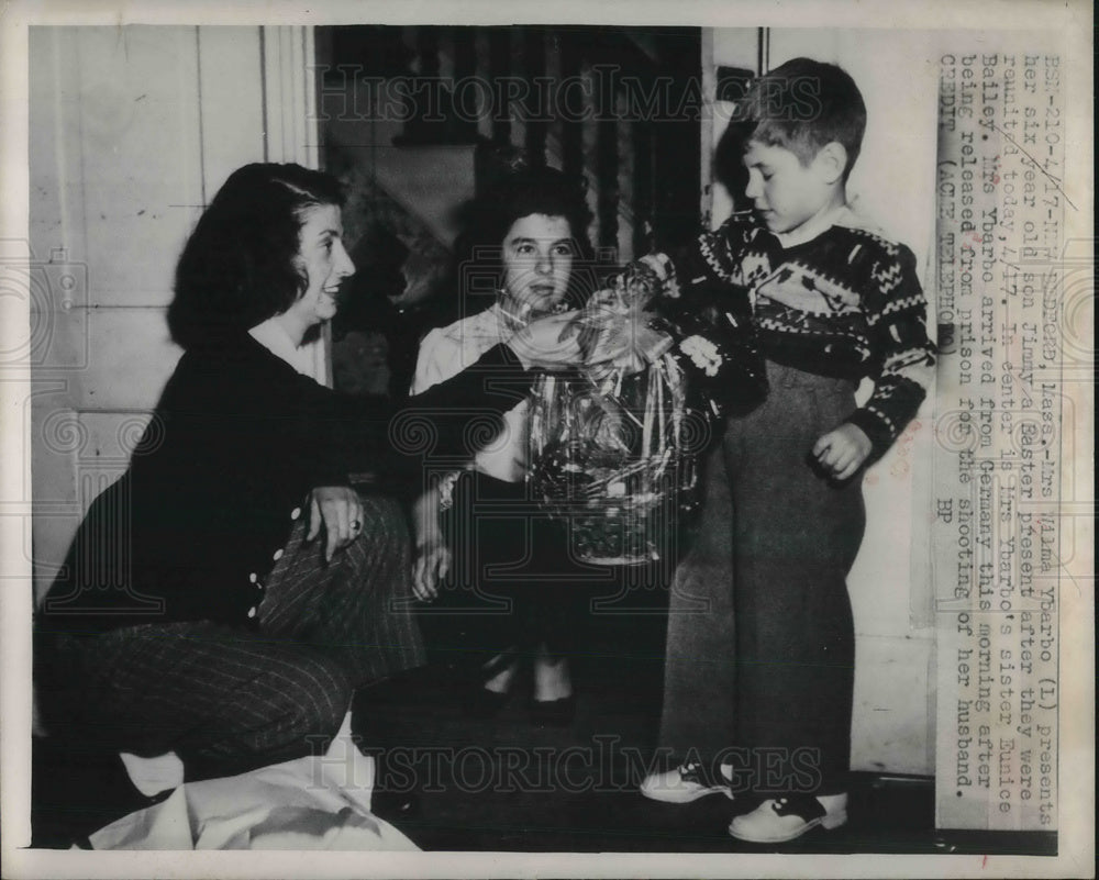 1949 Press Photo Mrs. Wilma Ybarbo Gives Easter Present To Jimmy - neb66856 - Historic Images